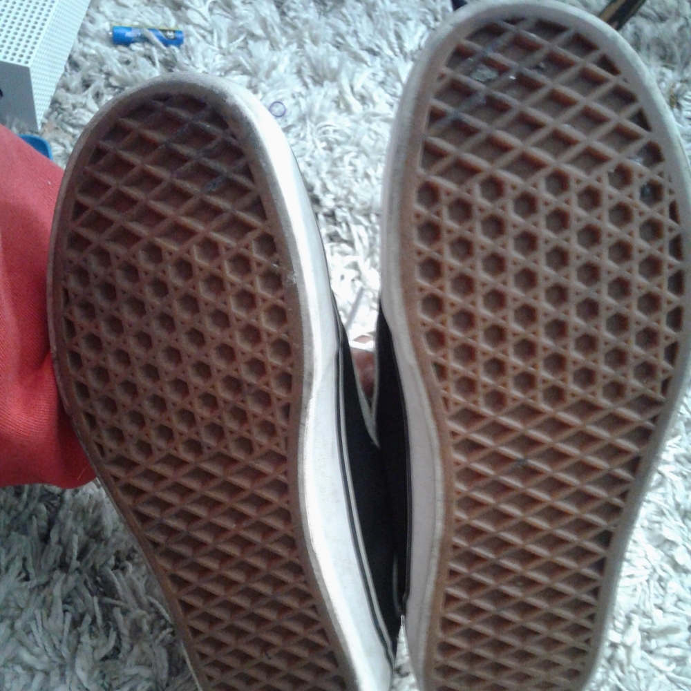 Vans - Picture 10 of 12